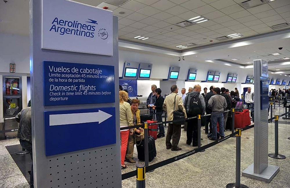 Se endurece la postura del Gobierno frente al paro en Aerolíneas Argentinas