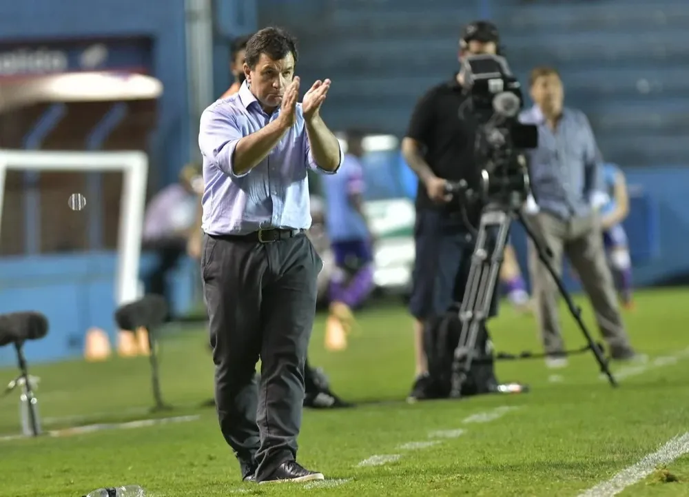 Giordano salvó el debut