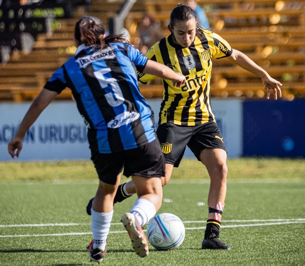 Peñarol y Liverpool se enfrentaron en la fecha 7