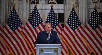trump suspende sanciones contra rusia: una nueva senal a moscu en medio de la preocupacion por las midterms