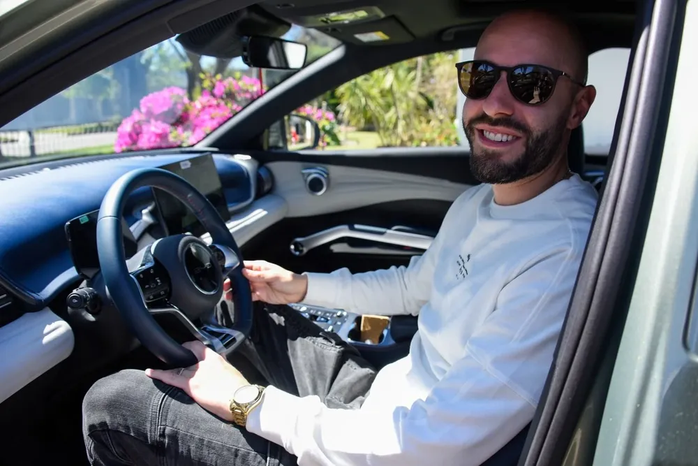 Rodrigo Píriz, conductor de transporte de pasajeros para aplicaciones.