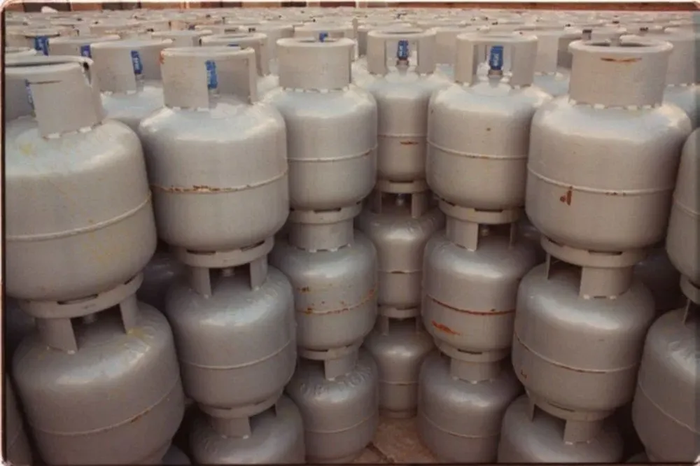 Foto de archivo de garrafas de supergás