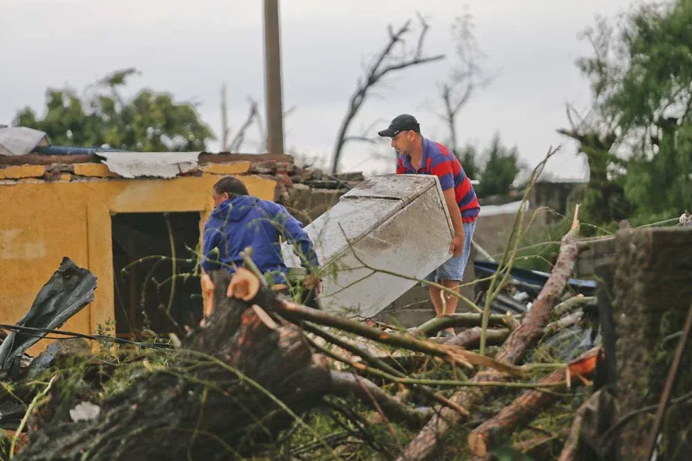 El tornado provocó la muerte de cinco personas