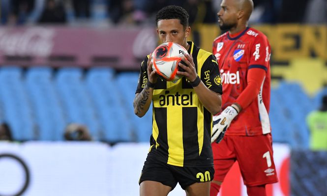 Estos son los convocados de Nacional y de Peñarol para el clásico del Torneo Apertura, con algunas sorpresas