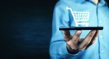 ¿Qué tipo de cosas compras a través del celular? La respuesta puede ser importante para tu economía