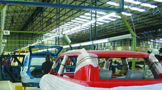 Uno de cada cuatro trabajadores automotrices en seguro de paro