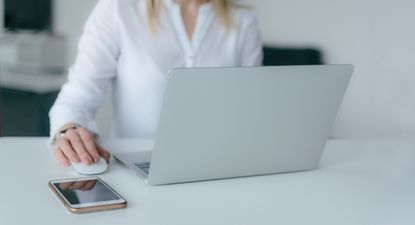 Trabajos con contrato fijo en España: cómo aplicar y obtener un salario competitivo. &nbsp;