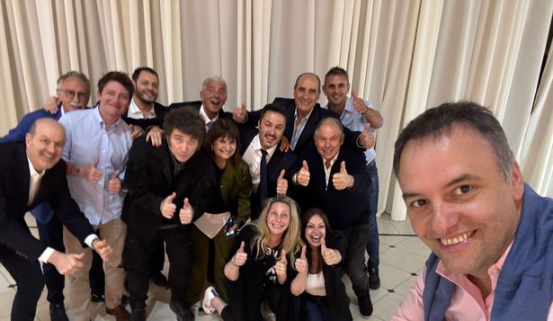 Javier Milei reunió a su gabinete para pedirles que no haya errores en los próximos tres meses