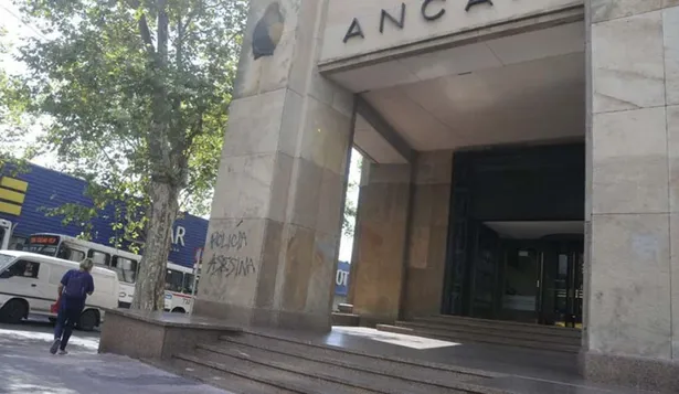 Piden prórroga para ofertar por petroquímica de ANCAP