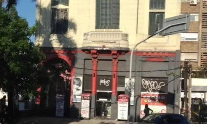 Frente de la propiedad que será rematada el próximo miércoles 25