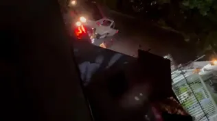 Fuerzas policiales del chavismo rodean la sede de la embajada argentina en Caracas.