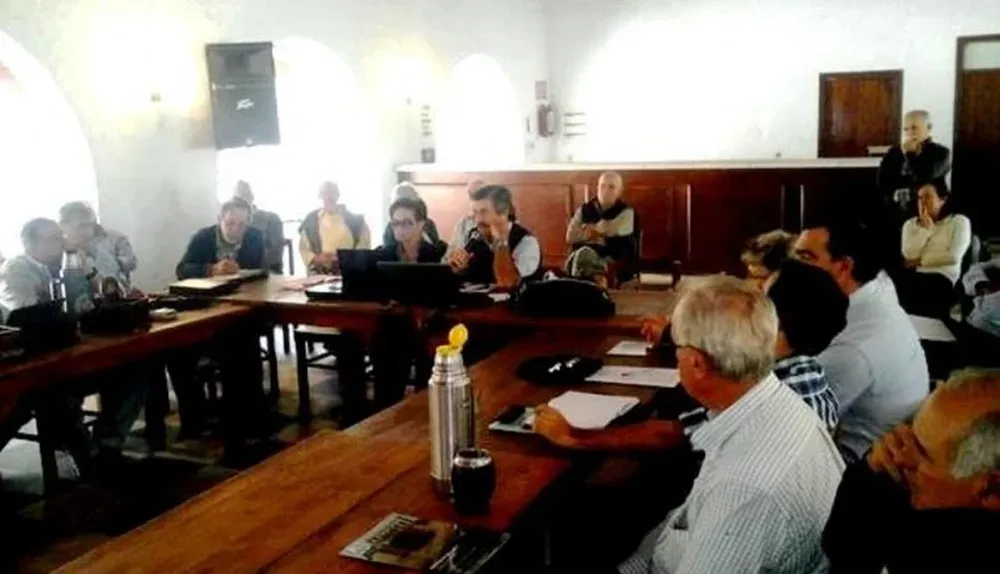 La asamblea de presidentes de la Federación Rural se reunió ayer en Durazno