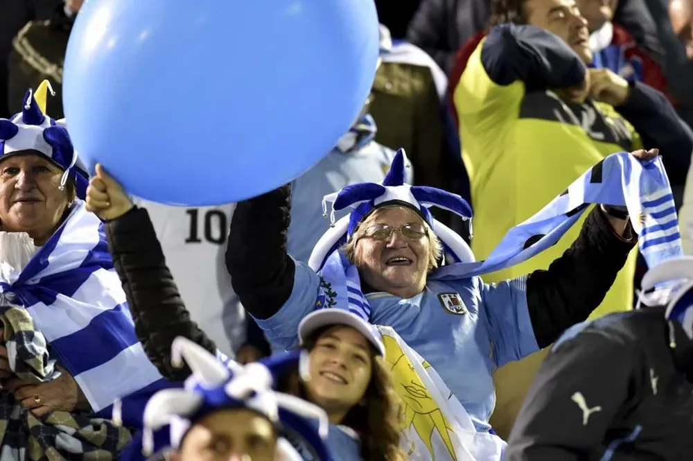 Hinchada de la selección uruguaya