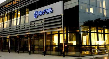 El Gobierno acusa a prepagas por cartelización y denuncia irregularidades en un hospital público