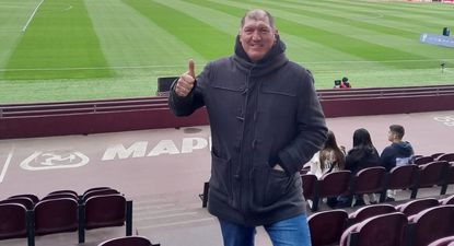 Mario Barilko en la cancha de Lanús