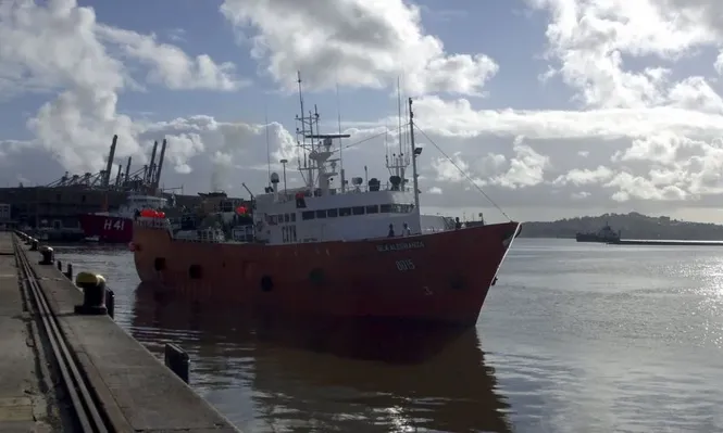 Agentes de pesca internacional reclaman por espacio en puerto