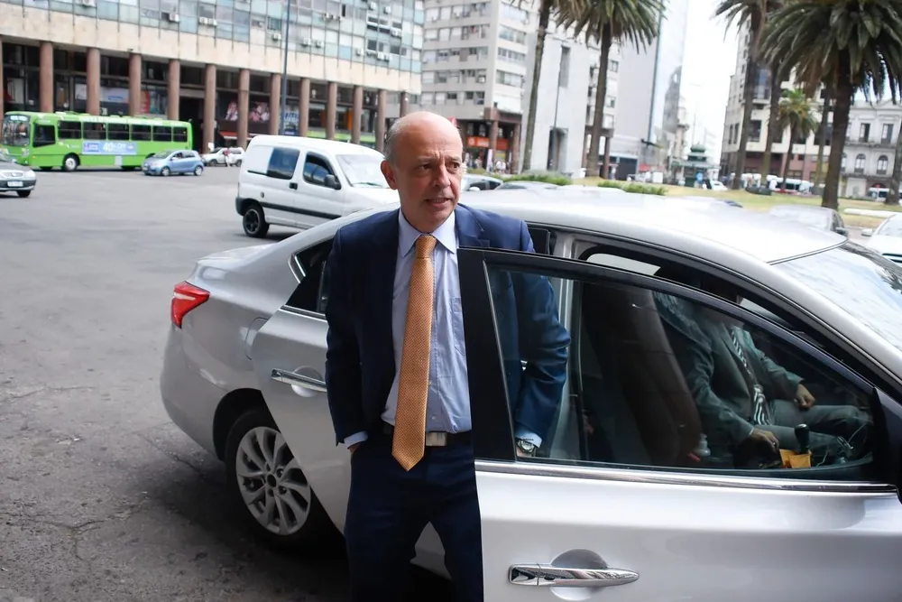 Javier García, ministro de Defensa