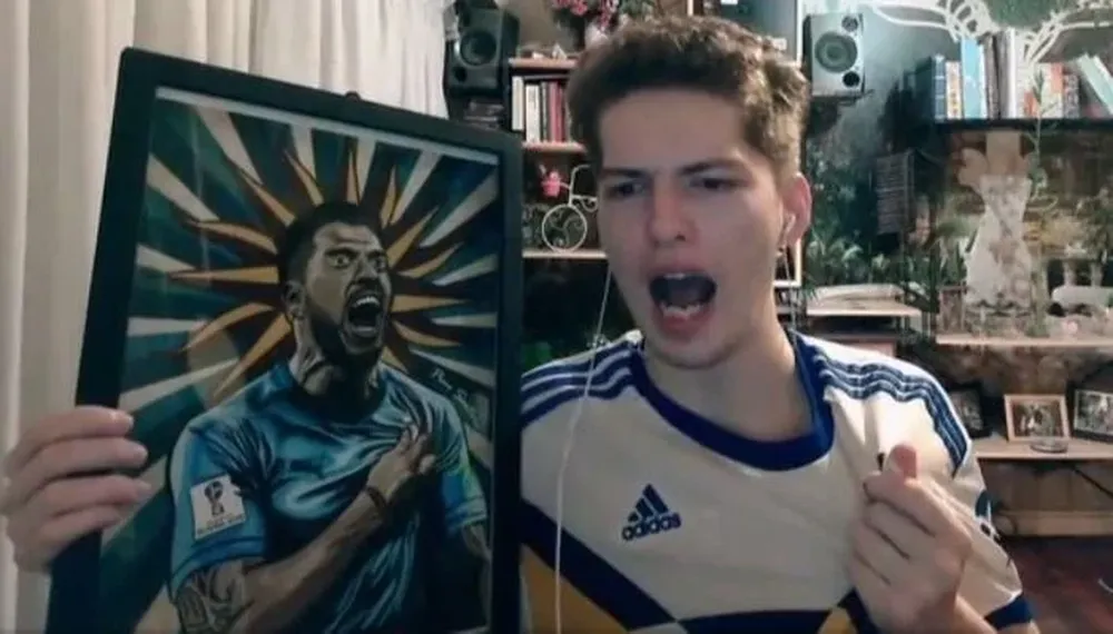 Davo y su poster de Suárez