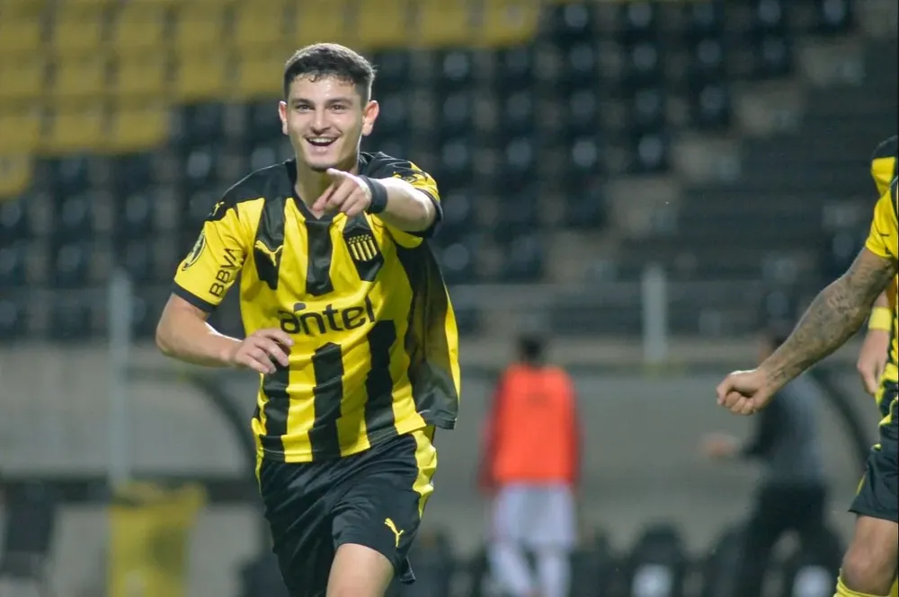 Agustín Álvarez Martínez fue citado a la preselección sub 20