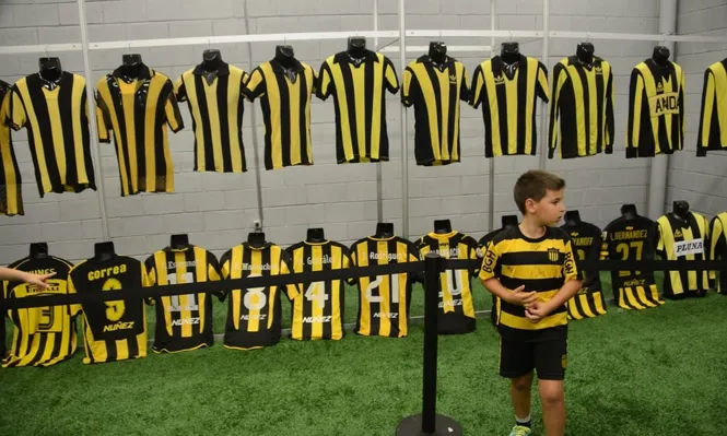 Peñarol enviará a los jugadores al seguro de paro y pagará el complemento