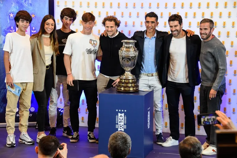 Partido de Leyendas: día, hora y estadio para Uruguay vs Paraguay con Lugano, Godín, Forlán y el Loco Abreu