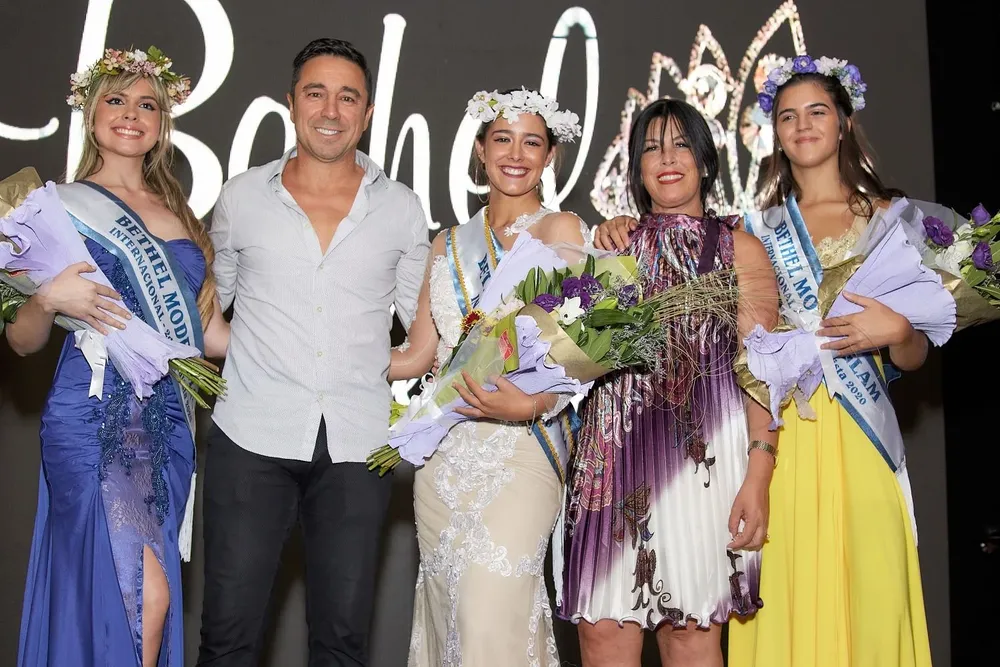 Karen VillaÁlvaro Padin, Giulietta Iguini, Lourdes Rapalíny Melina Anzardo