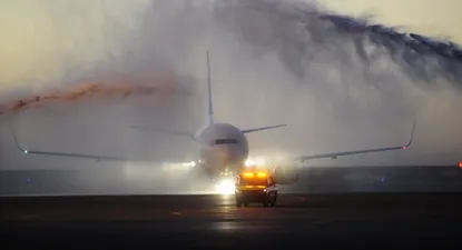 Llegada del primer avión Boeing 737-300 arrendado por Alas Uruguay, en marzo de 2015