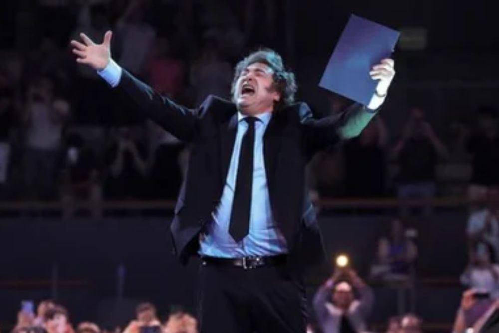 Javier Milei encabeza la lista con un 53,5% de imagen positiva. En segundo lugar se posiciona Daniel Noboa de Ecuador y cierra el podio Yamandú Orsi de Uruguay.