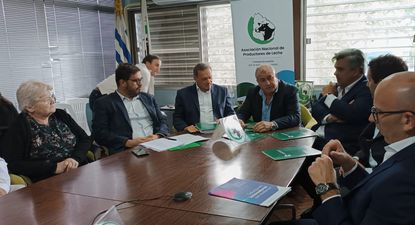 Sector lechero: la ANPL, en su sede, recibió este martes 15 a Álvaro Delgado, candidato a la Presidencia de la República.