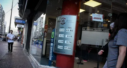 Pizarra en casa de cambio (Foto archivo).