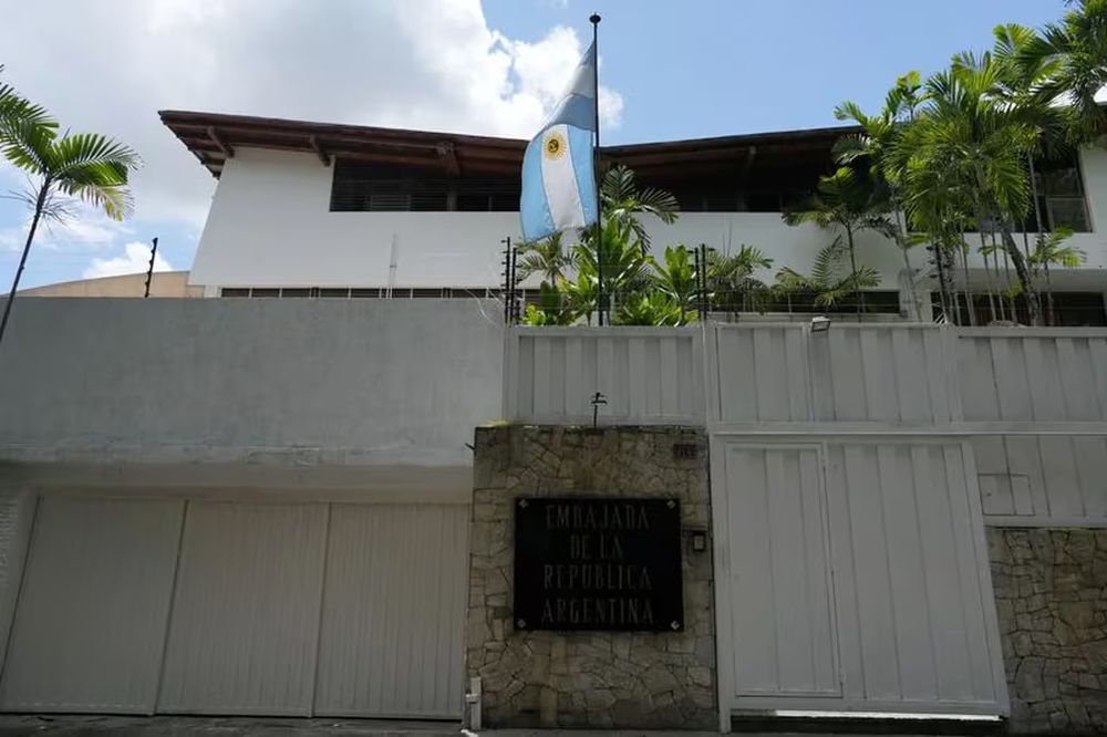 embajada caracas.jpg