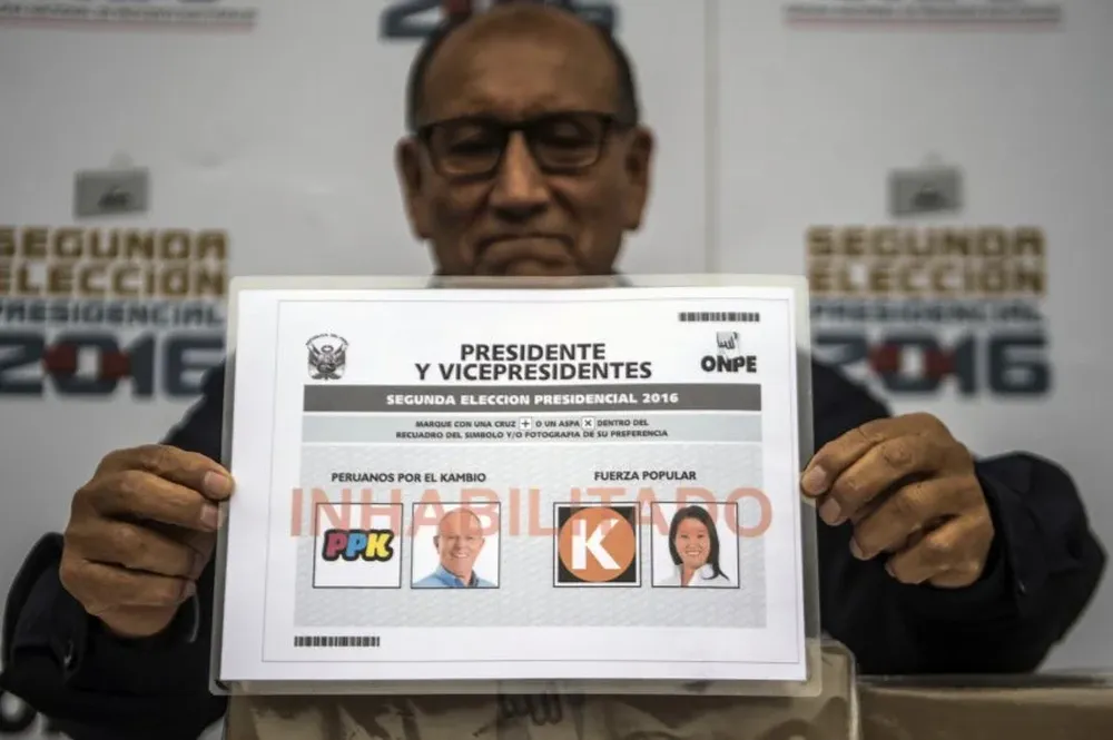 Hoy se decide quién será el próximo presidente de Perú