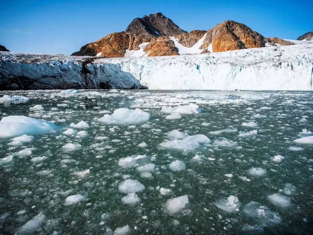 Casi todos los glaciares en Groenlandia retrocedieron en las últimas décadas en todas las partes y al mismo tiempo, señala la investigación.