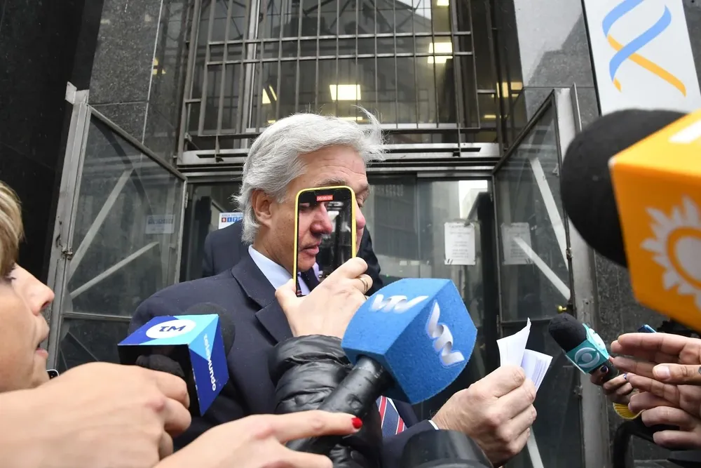 Excanciller Francisco Bustillo tras su declaración en Fiscalía