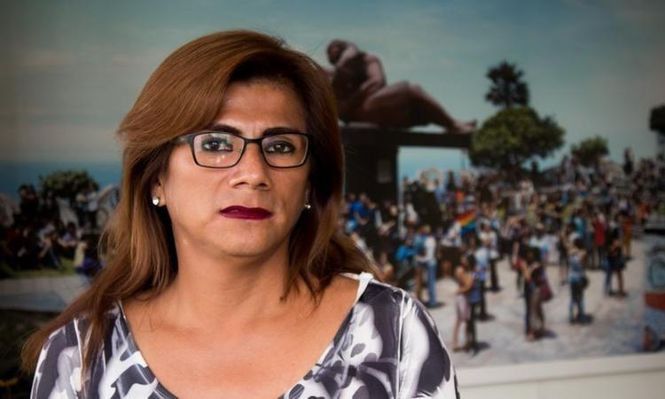 Azul Rojas Marín se ha convertido en una activista de los derechos de la comunidad LGTBIQ.