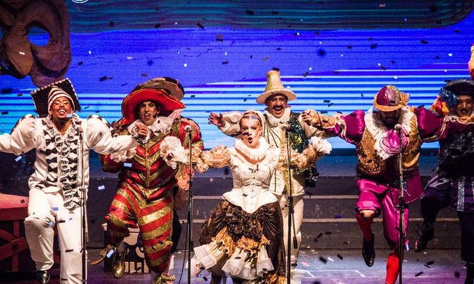 Concurso de carnaval: parodistas Momosapiens (Foto: DAECPU).