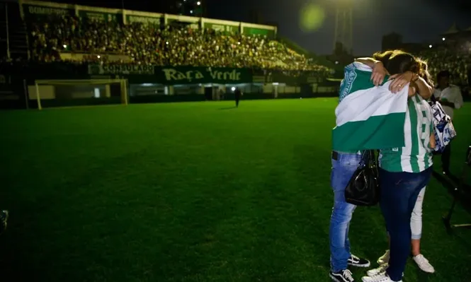 Hinchas de Chapecoense en su estadio