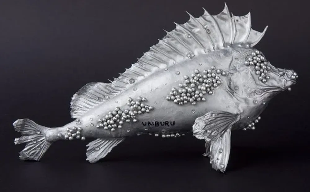 El pez-peste es el logo del Comité Intergubernamental de Negociaciones realizado por Nicolás Uriburu