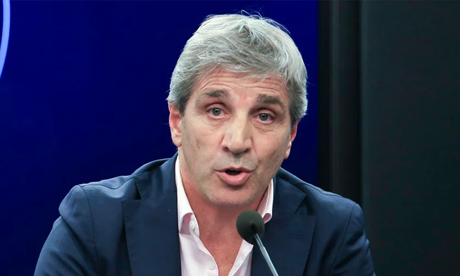 Luis Caputo señaló que el crecimiento económico podría superar el 6% anual.