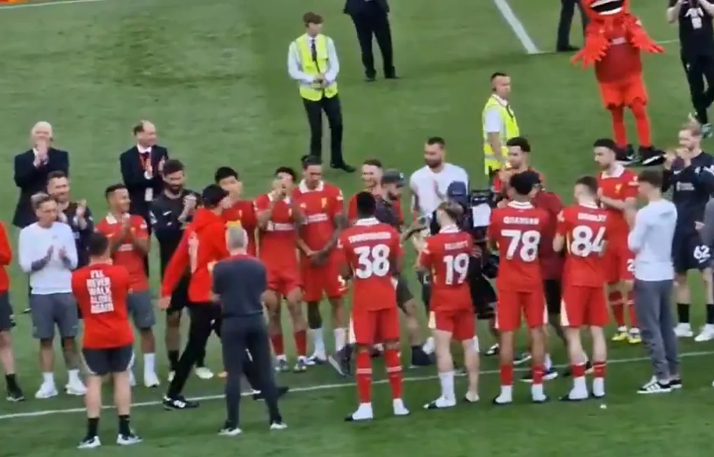 En el homenaje a Jürgen Klopp, Darwin Núñez fue el único que no aplaudió al técnico de Liverpool