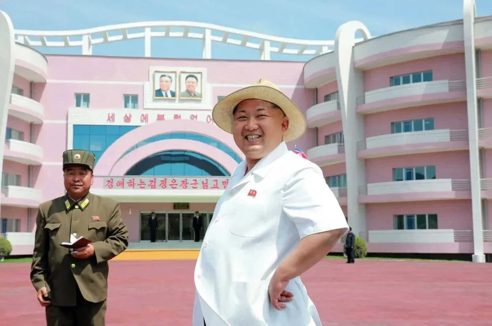 Corea del Norte. El líder norcoreano Kim Jong-Un inspecciona el orfanato y hogar de niños en Wonsan.