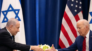 El presidente de los Estados Unidos, Joe Biden con un representante del gobierno de Israel
