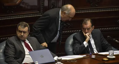 lo politico, lo juridico y los argumentos de un lado y otro sobre el desafuero de manini