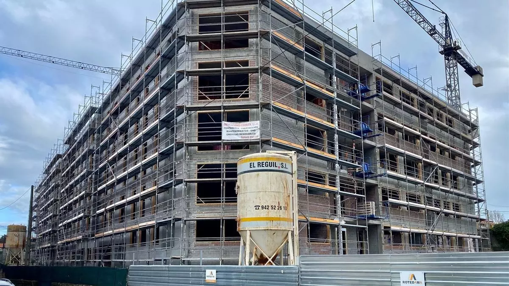 Se necesitan seis años de sueldo para poder comprar una vivienda en España