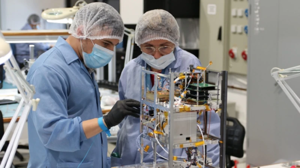 Atenea, es un microsatélite, totalmente construido en Argentina y que estudiará la radiación espacial, entre otras cosas.