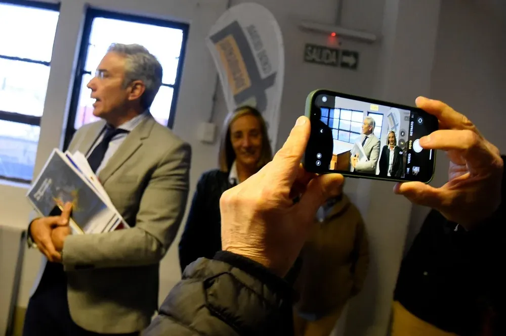 Gobierno defendió reforma educativa