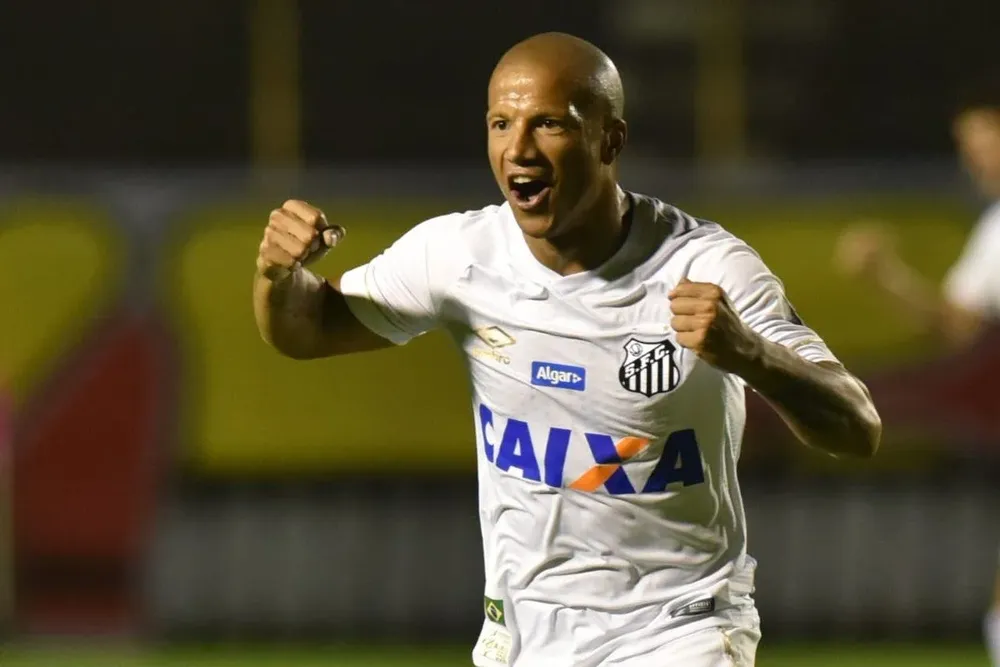 Carlos Sánchez anotó de penal en el triunfo de Santos