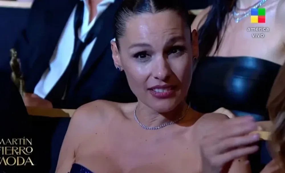 Pampita no ocultó su malestar