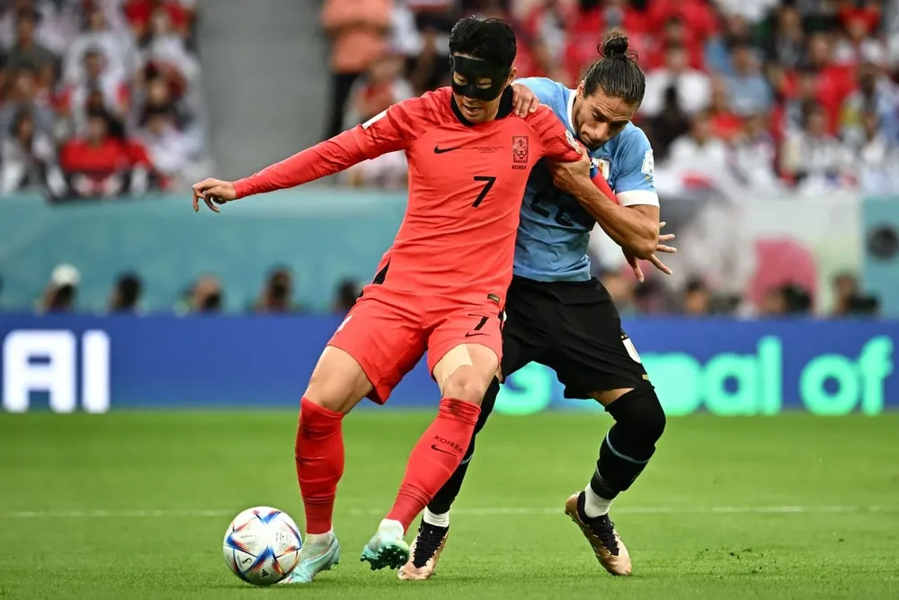 Heung-Min Son y Martín Cáceres en Qatar 2022