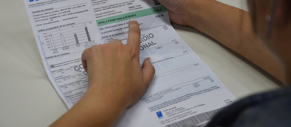 El Gobierno posterga el fin de subsidios a la energía y modera aumentos en tarifas de luz y gas